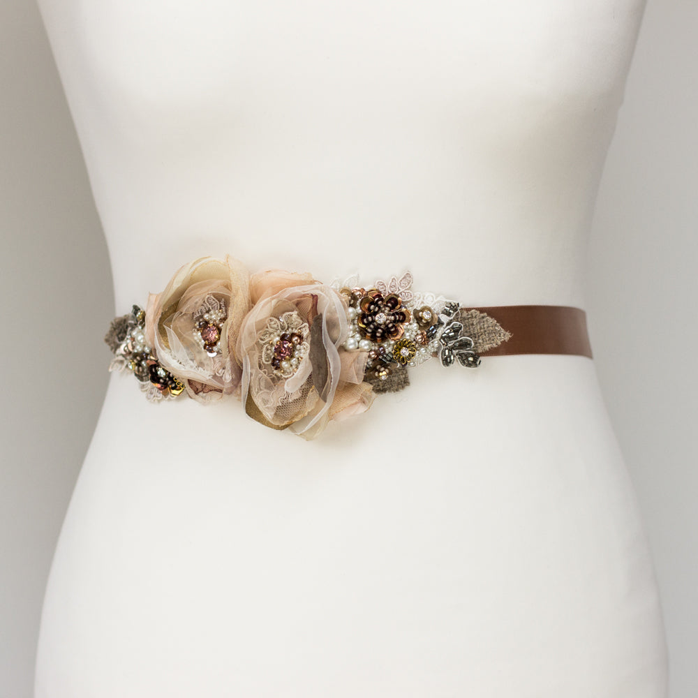 Terracotta rusty brown wedding dress belt sash. Woodland wedding sash belt. Bronze burlap bridal sash belt. Handmade rustic wedding accessories. Floral design bridal sash belt.