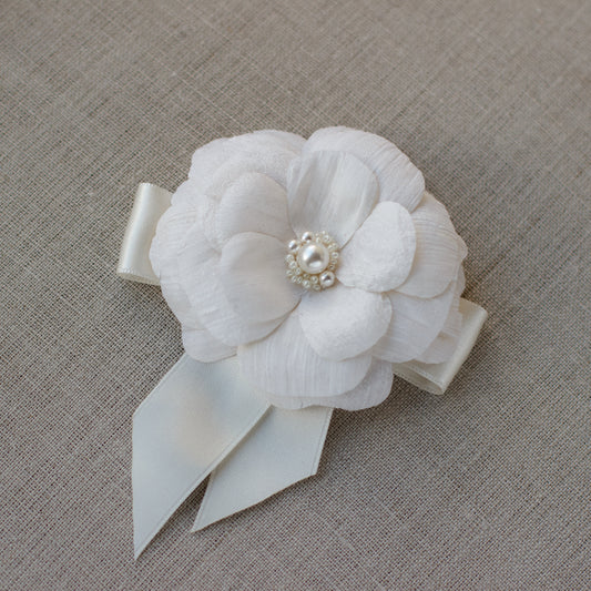 Camellia flower accessories. Wedding flower headpiece. Bridal flower hairpiece. Camellia corsage pin. Flower Boutonniere. Dupioni silk flower brooch. Ivory silk flower choker