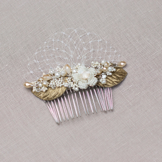 Narute inspired wedding headpiece. Floral bridal hair comb. Pearl fascinator with French netting. Gold leaf hair piece.
