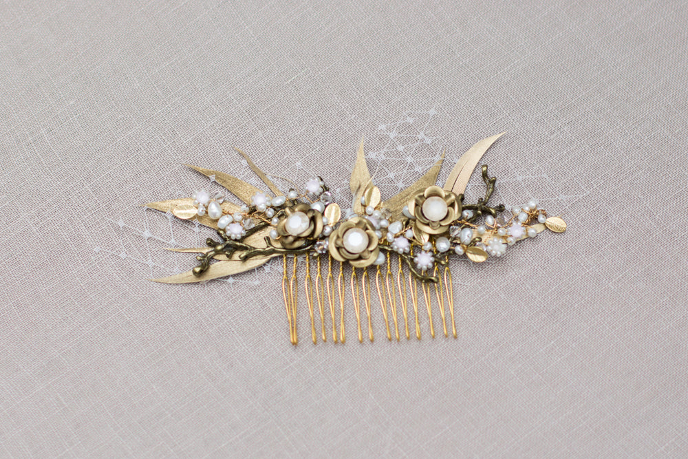 Rose Blossom branch headpiece. Golden wedding headpiece. Crystal bridal hair comb. Nature inspired accessories.
