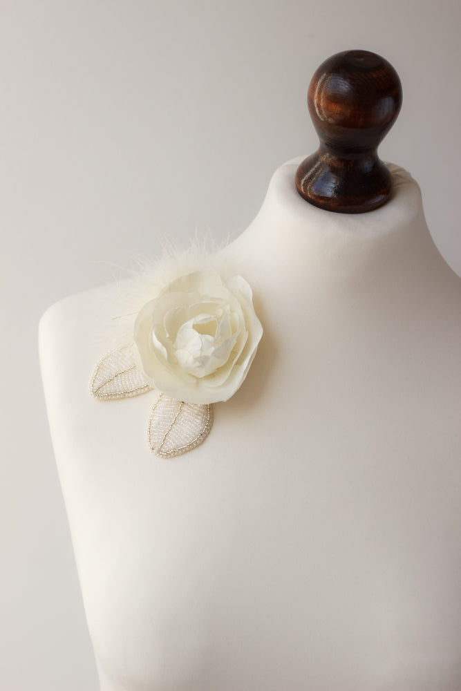Satin ivory flower accessory. Bridal flower hairpiece. Flower wedding headpiece. Fascinator. Flower boutonniere. Bridal hair accessories. Flower corsage brooch.