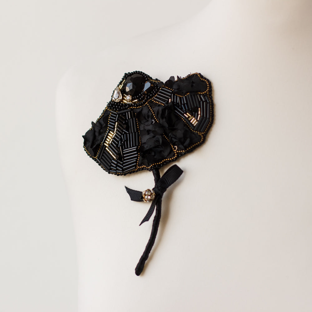 Black lace brooch. Daisy flower boutonniere pin. Black & gold accessories. Evening jewelry. Embroidered flower brooch.