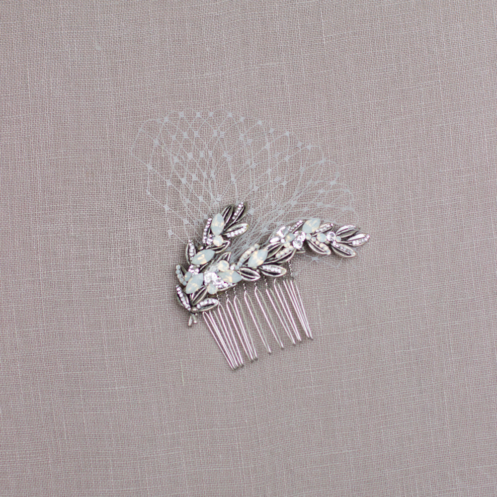 Leaf hair accessories. Silver bridal hair comb. Crystal wedding headpiece. Leaf fascinator. Hair comb with French netting.