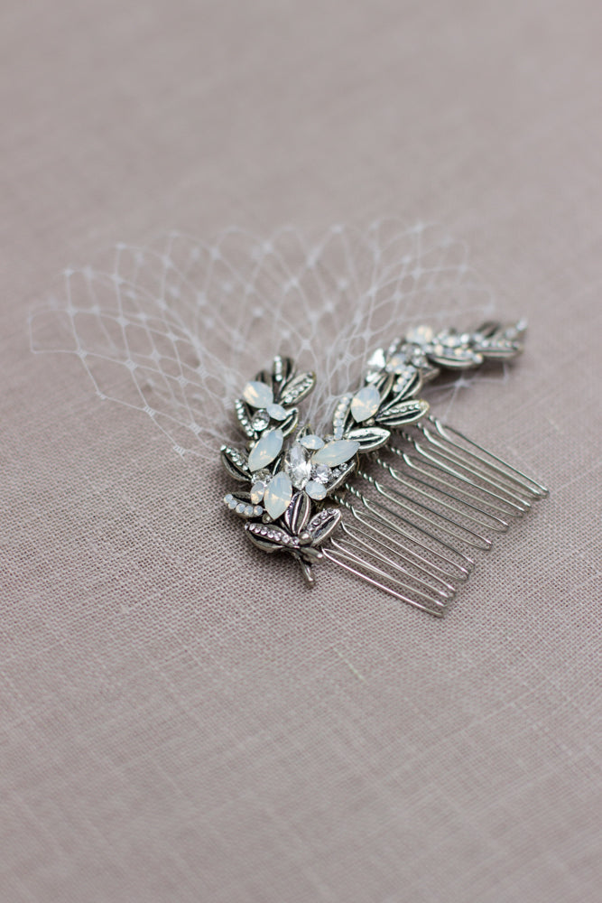 Leaf hair accessories. Silver bridal hair comb. Crystal wedding headpiece. Leaf fascinator. Hair comb with French netting.