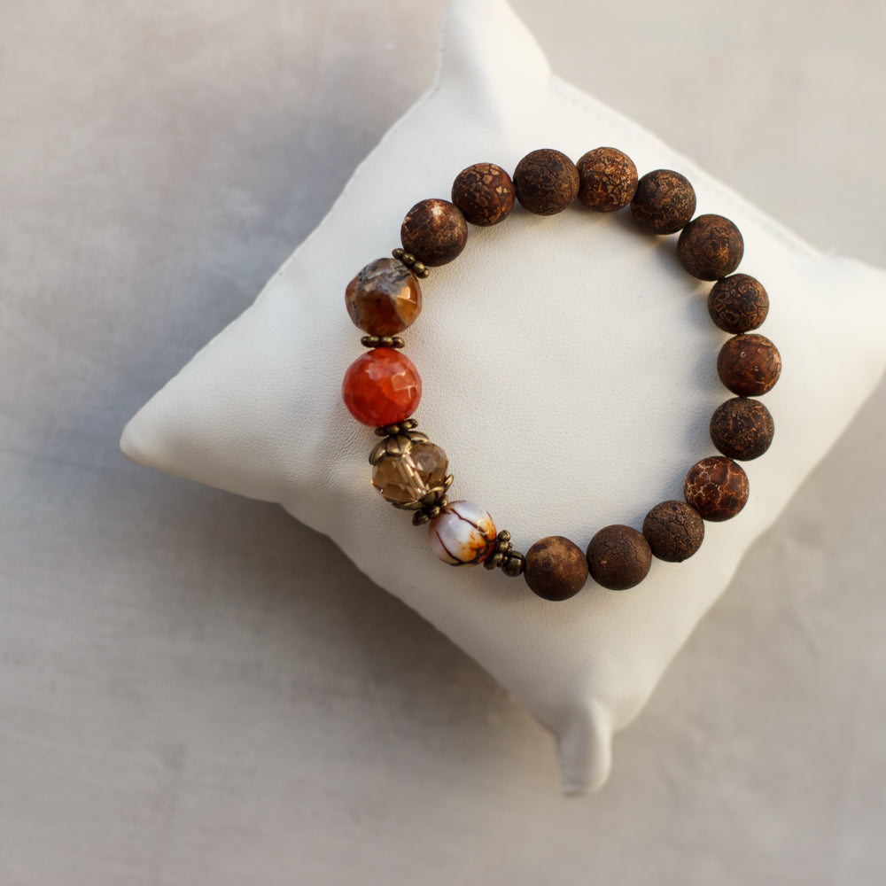 Bracelet extensible en pierres naturelles marron & orange. Natural stone stretch bracelet. Brown & orange unisex bracelet. 