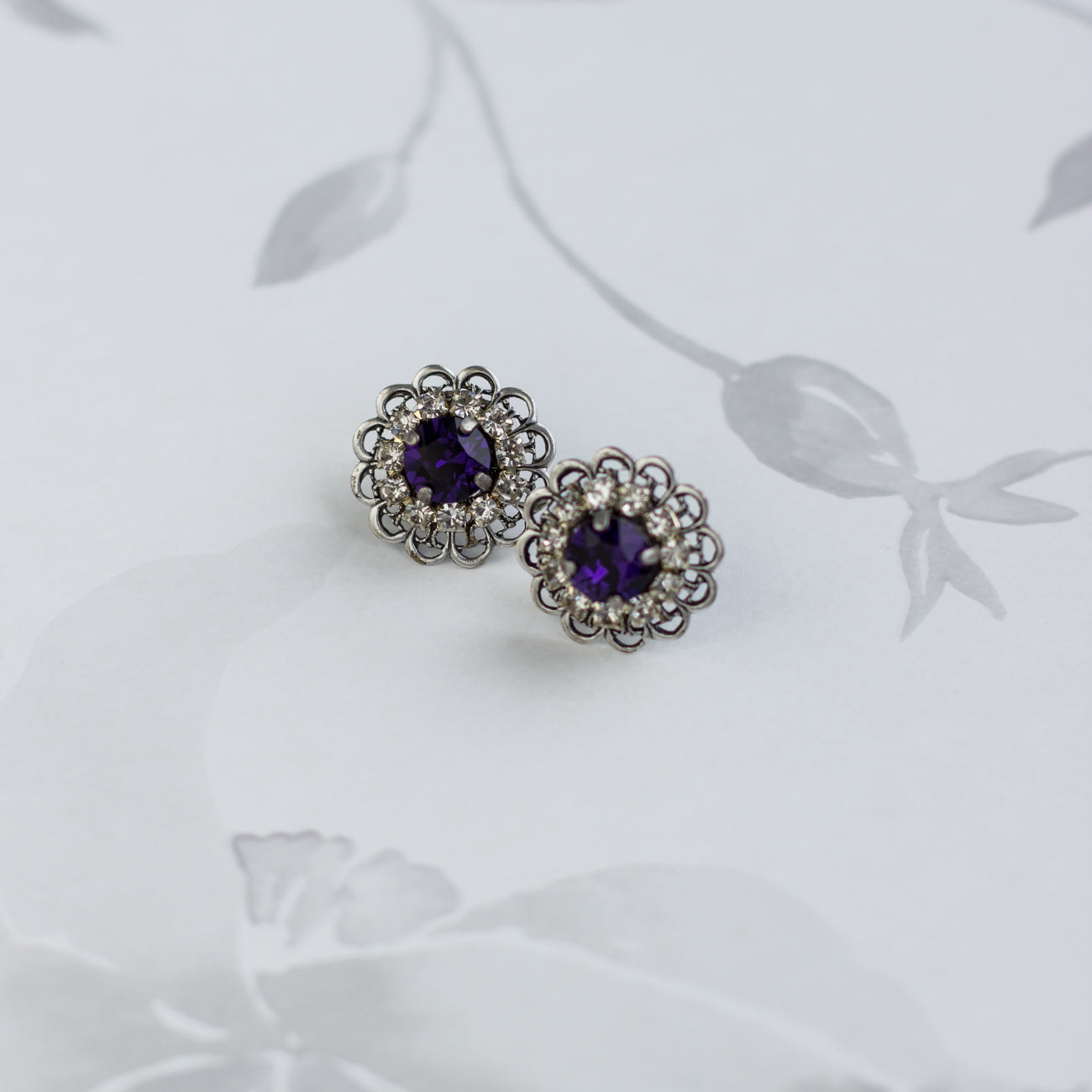 Small purple earrings for any occasion. Timeless elegance - Swarovski crystal stud earrings. Purple crystal jewelry. Rhinestone accessories