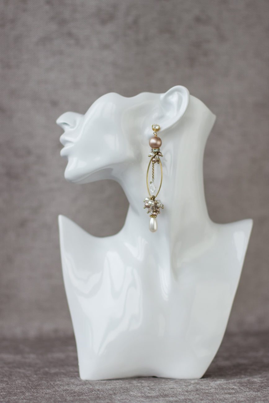 Gold earrings. Long oval shape earrings. Almond powder and ivory Swarovski pearl jewelry. Crystal accessories. wedding jewelry. Long bridal pearl earrings