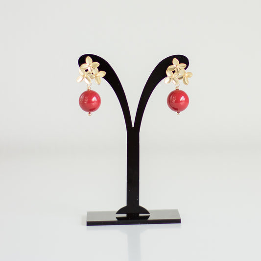 Small red Swarovski pearl earrings. Gold floral stud earrings.  Elegant pearl accessories.  Casual drop pearl earrings.
