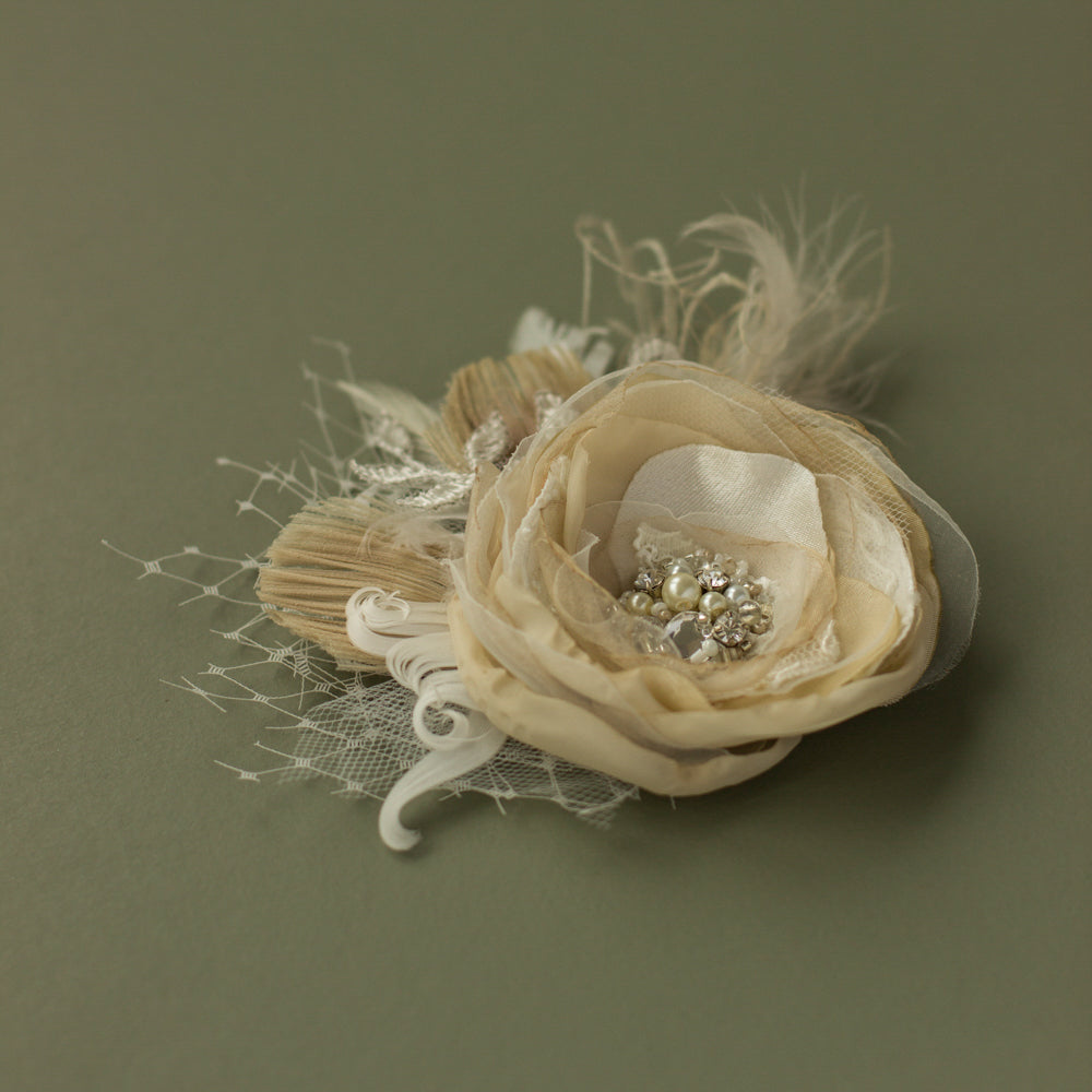 Champagne Wedding headpiece, Bridal hair flower, Romantic Rustic bridal hair flower fascinator
