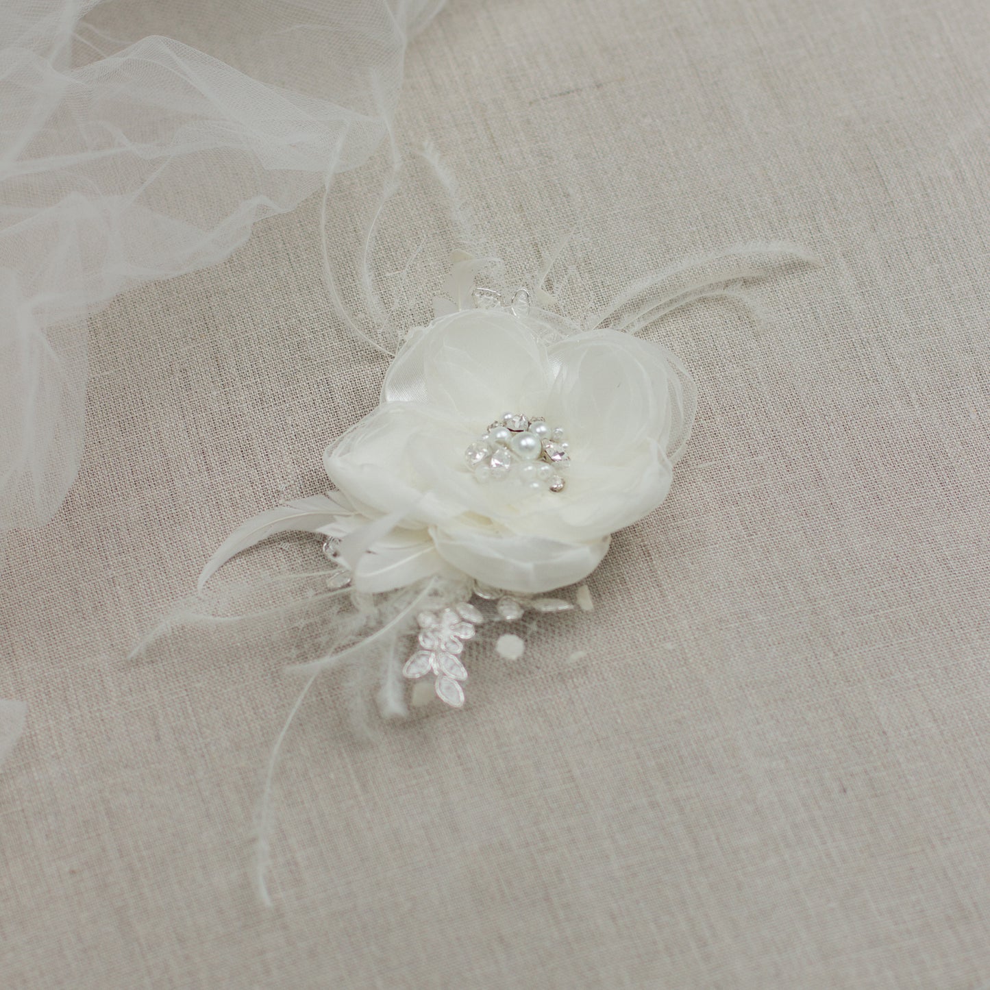 Ivory Wedding hair flower, Bridal hair flower, Bridal hair piece,Flower hair clip,Bride hair accessory, Flower fascinator, Wedding hairpiece