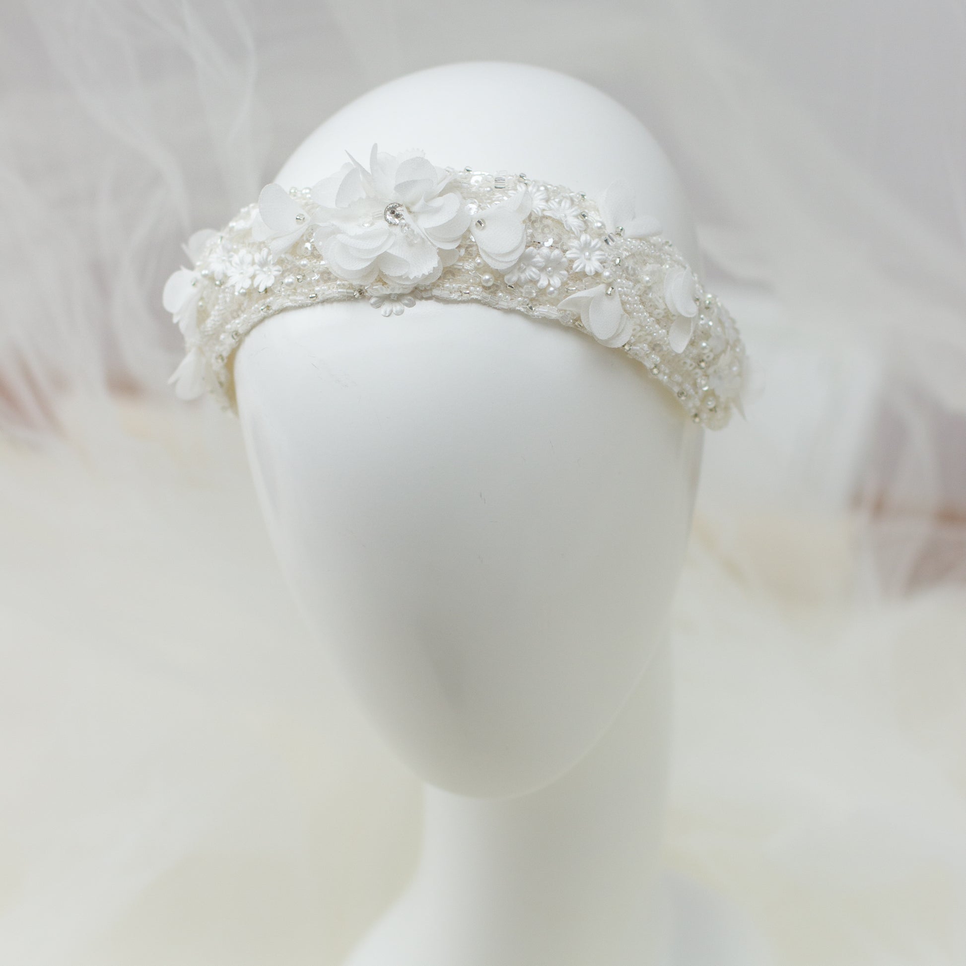Ivory lace headband. Bridal headpiece. Wedding hair accessories. Embroidered hairpiece. Head fascinator. Lace headband