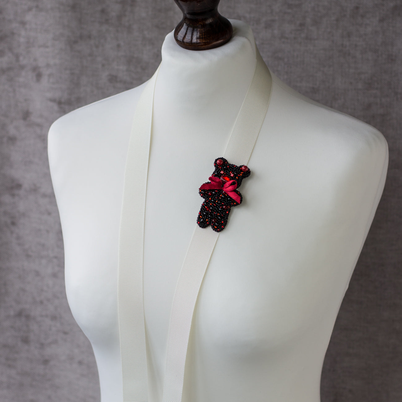 Find the perfect accessories at  LeFlowers Bijouterie. Playful brooch. Black& red bear brooch. Teddy bear accessories. Kids accessories. Brooch for kids